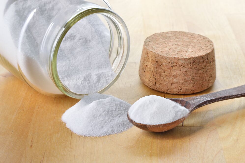 Baking soda will help in the fight against onychomycosis. 